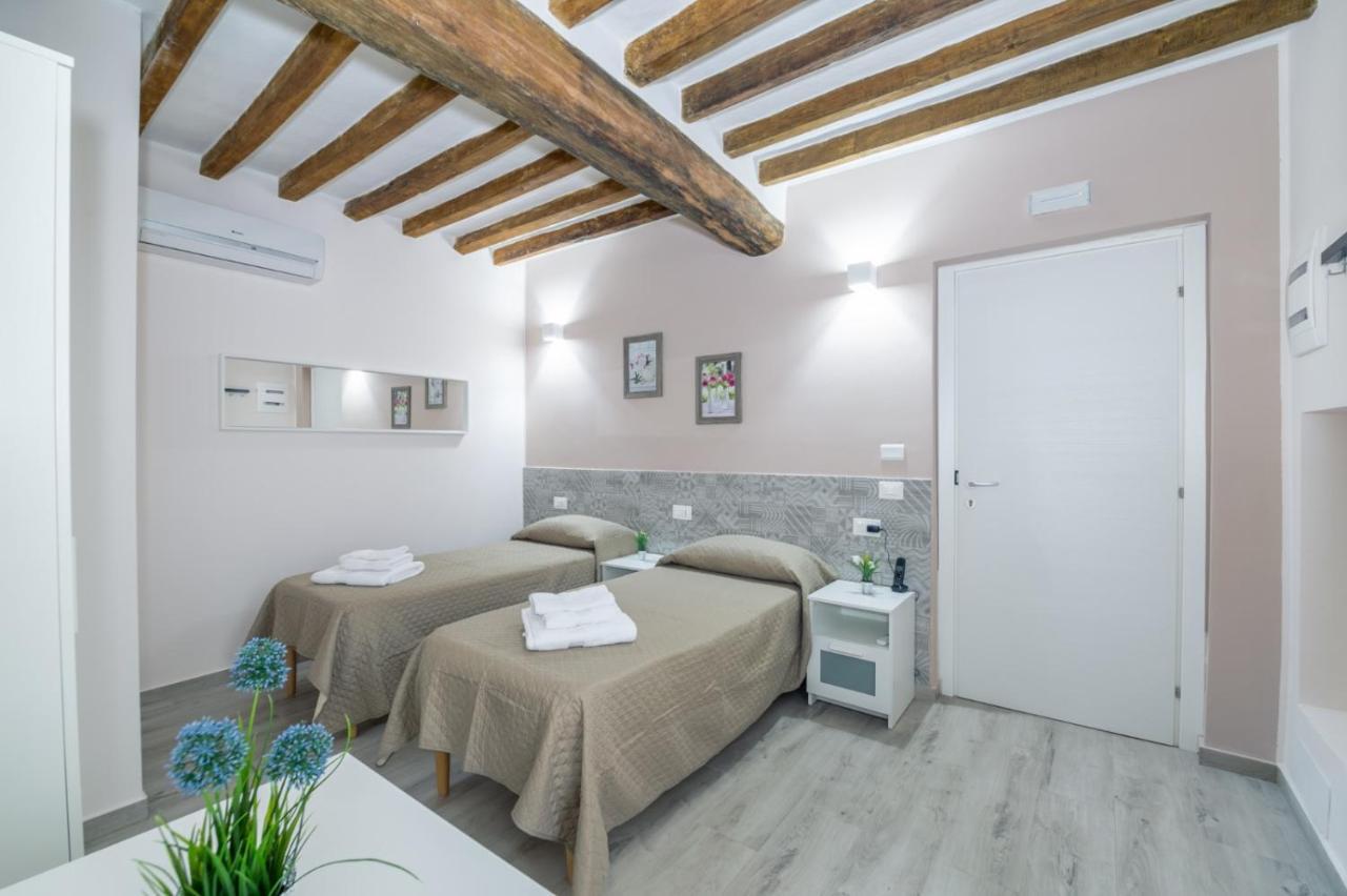 Residenza Borgo Guazzo Hotel Parma Buitenkant foto