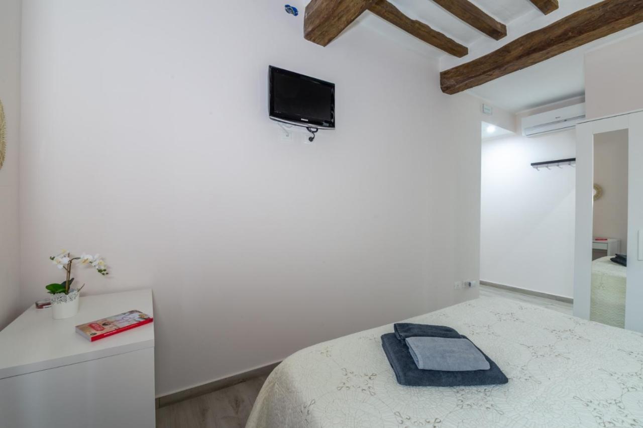 Residenza Borgo Guazzo Hotel Parma Buitenkant foto