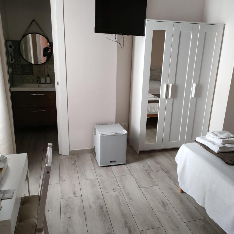 Residenza Borgo Guazzo Hotel Parma Buitenkant foto